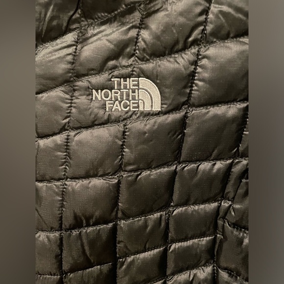 NWT The North Face Women THERMOBALL ECO Quilted jacket Black Size M - Picture 3 of 10